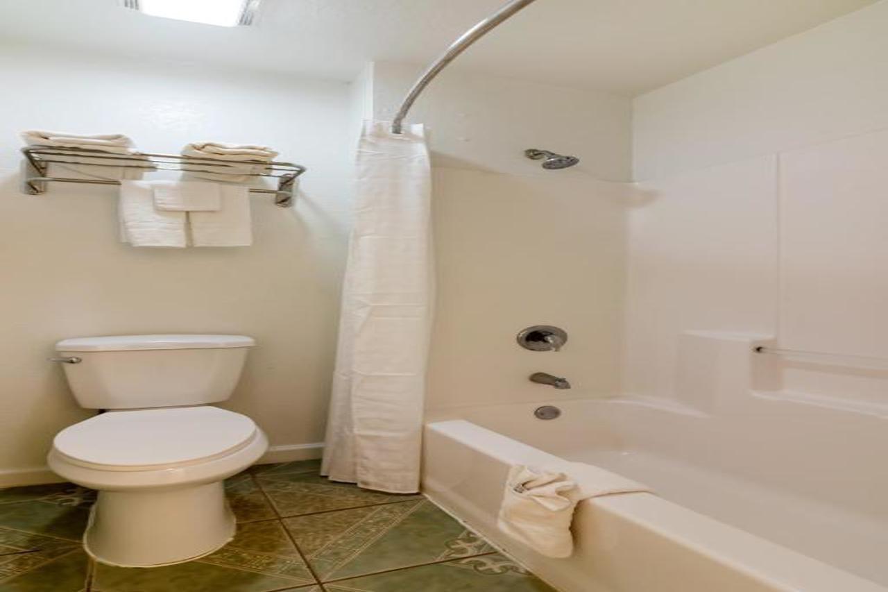 Oyo Garden Inn And Suites Pearsall I-35 East Esterno foto
