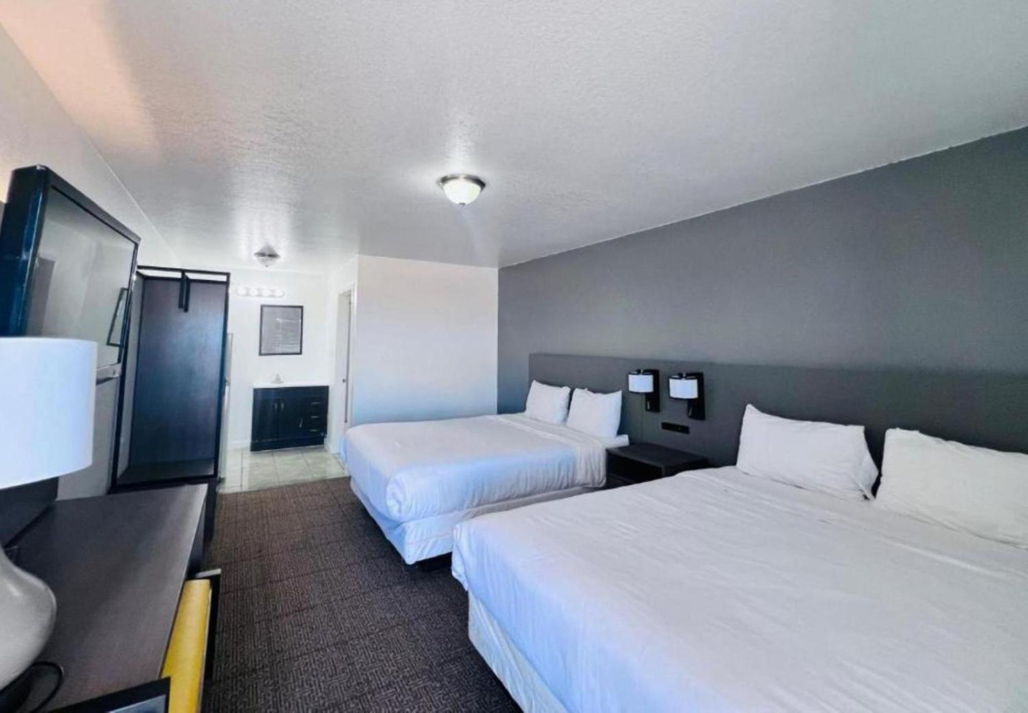 Oyo Garden Inn And Suites Pearsall I-35 East Esterno foto